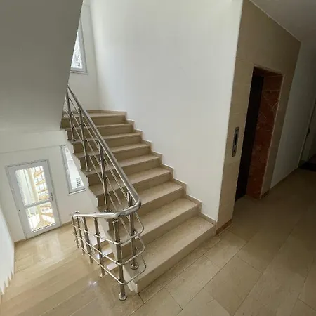 Apartment Sa Apartments! 2bd Flat 150m To The
