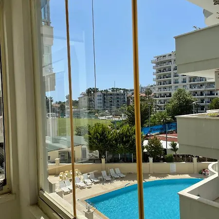 Sa Apartments! 2bd Flat 150m To The *