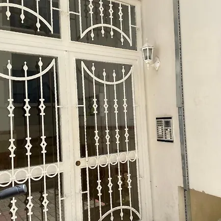 Sa Apartments! 2bd Flat 150m To The