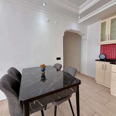 Sa Apartments! 2bd Flat 150m To The